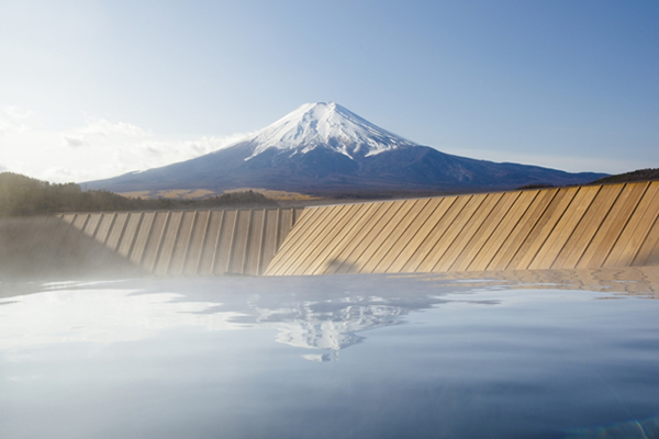 山梨県富士吉田市 鐘山苑  「露天風呂富士山」 - 2010年10月